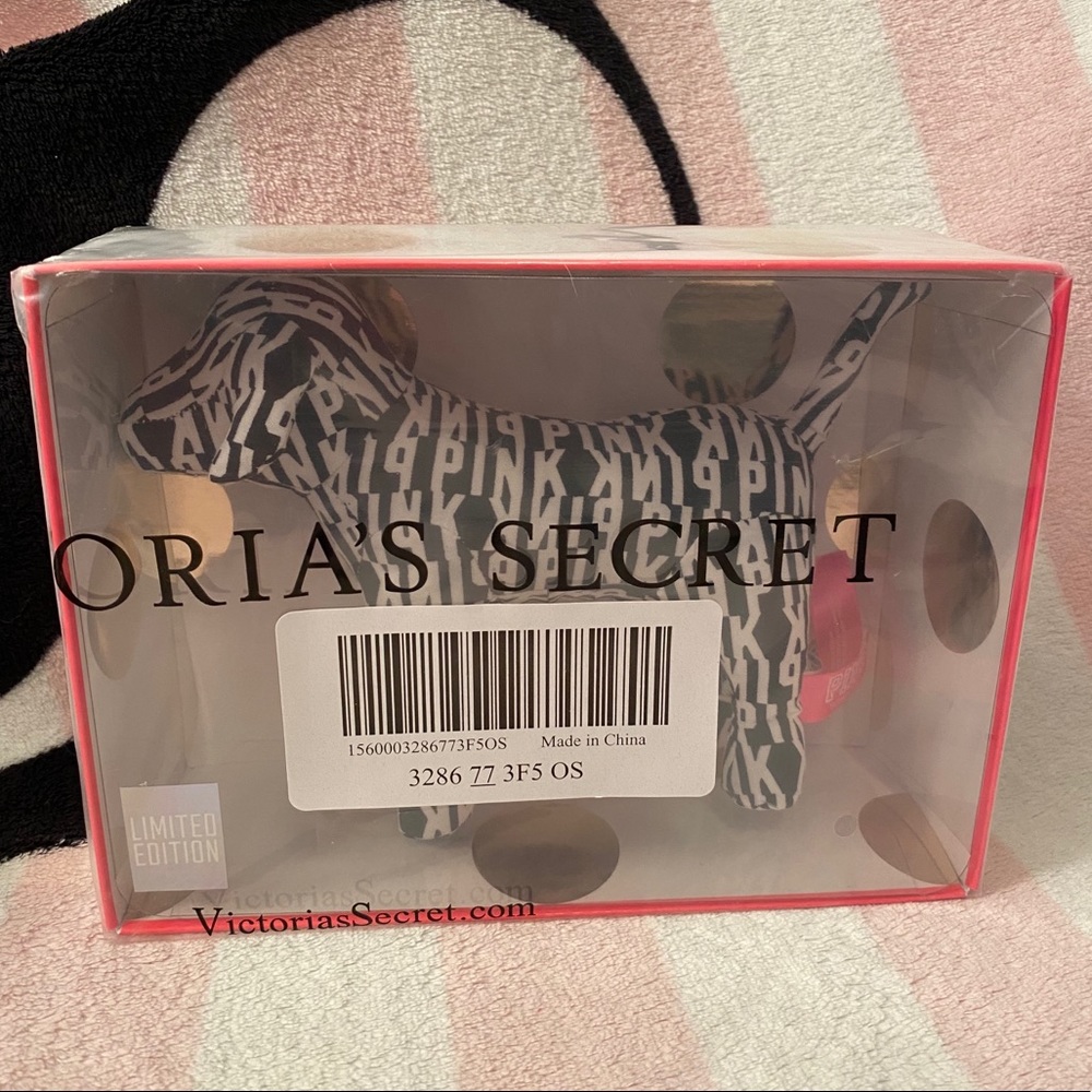 VS Pink Logo Limited Edition Boxed Mini Dog - Picture 1 of 5